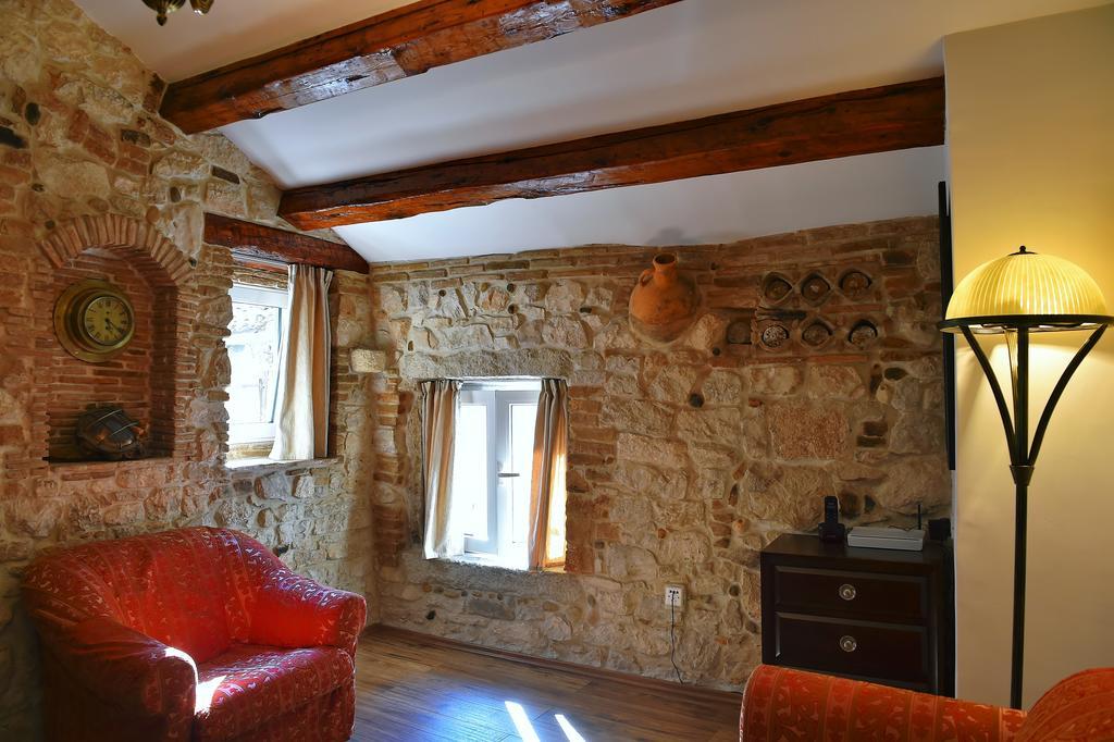 Antique Apartment Arsenale Rovinj Exteriör bild